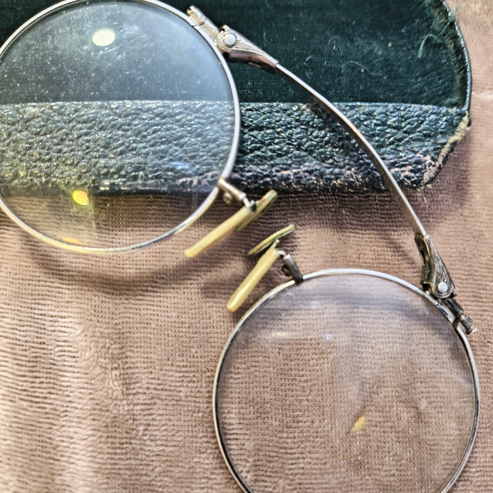 Silver Minimalist Round Glasses